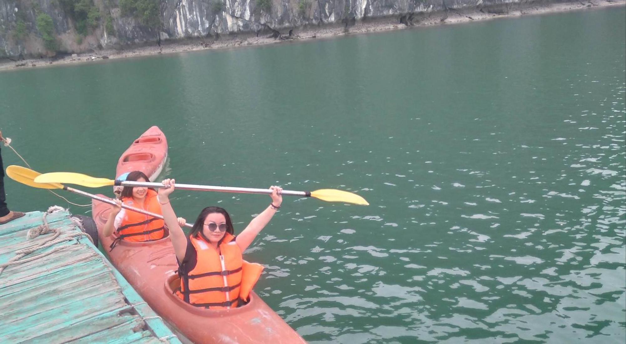 Cat Ba Victory Hostel Dong Khe Sau エクステリア 写真