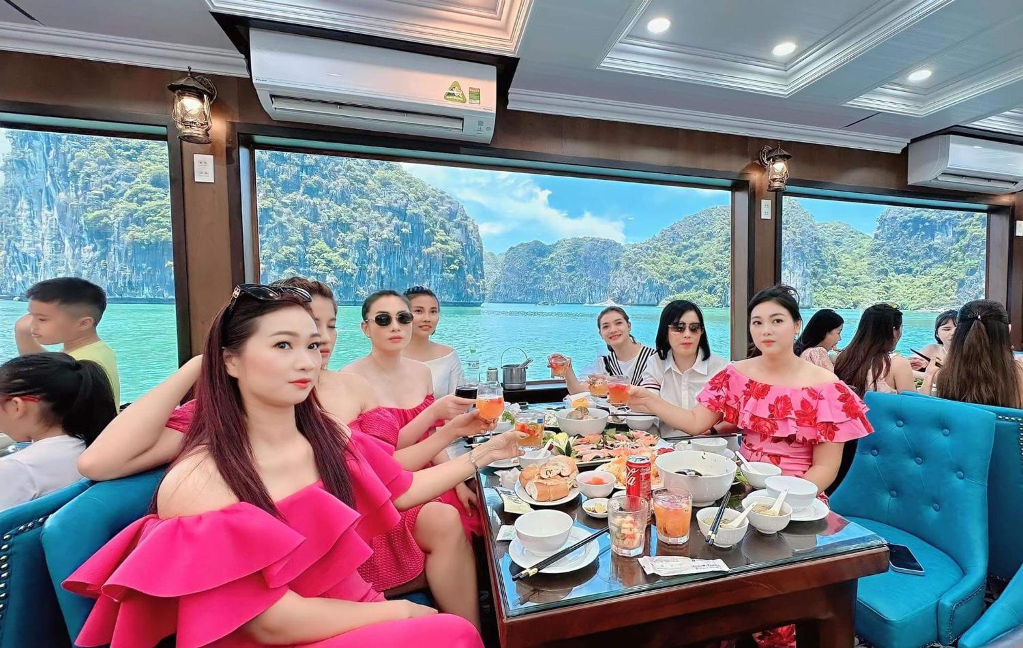 Cat Ba Victory Hostel Dong Khe Sau エクステリア 写真